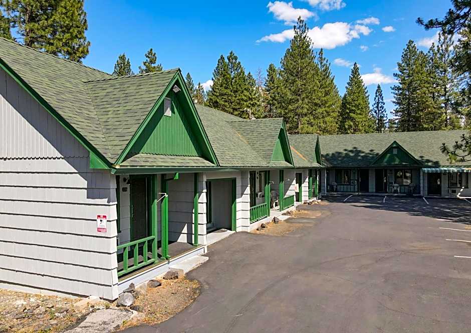 Green Gables Motel & Suites