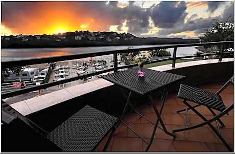 Double or Twin Room with Balcony and Sea View