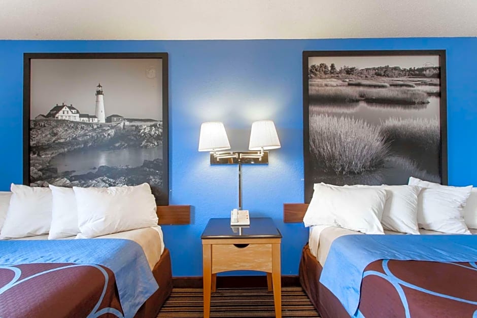 Super 8 by Wyndham Lewiston Auburn Area