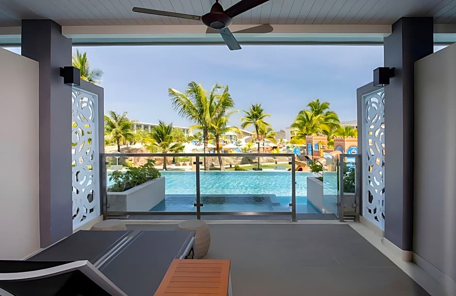 The Leaf on the Sands by Katathani Resort