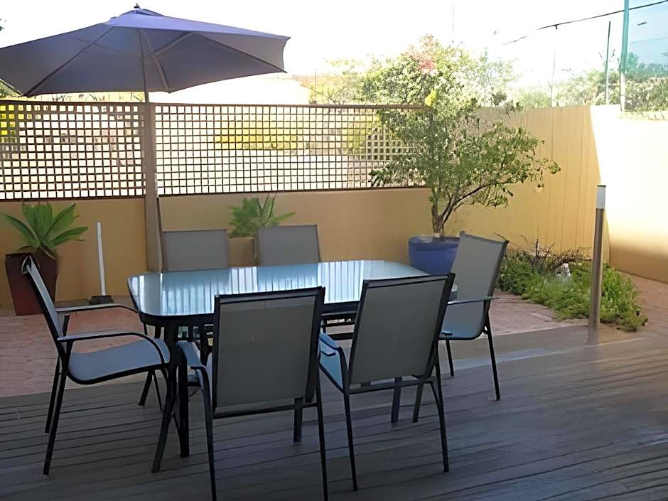 Sundeck Garden Apartments