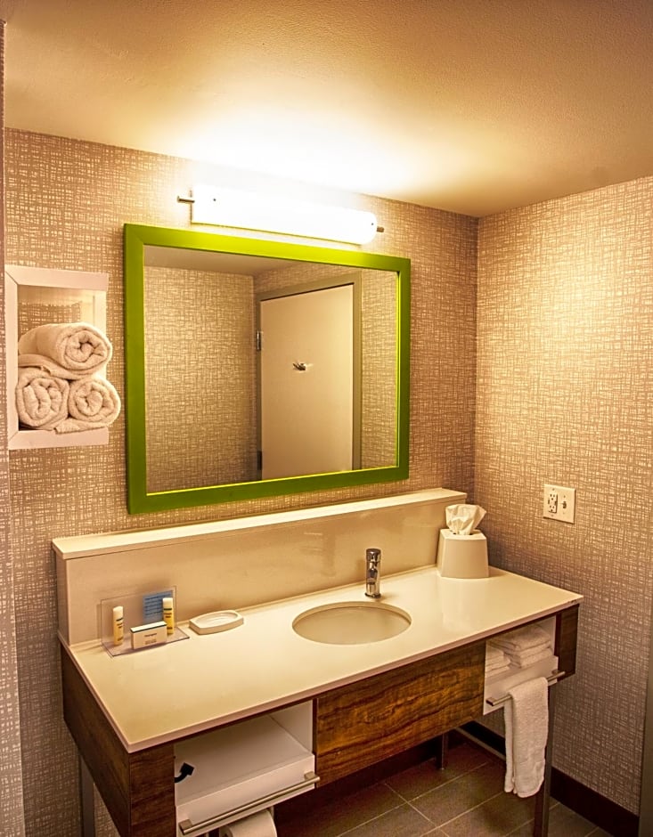 Hampton Inn Utica