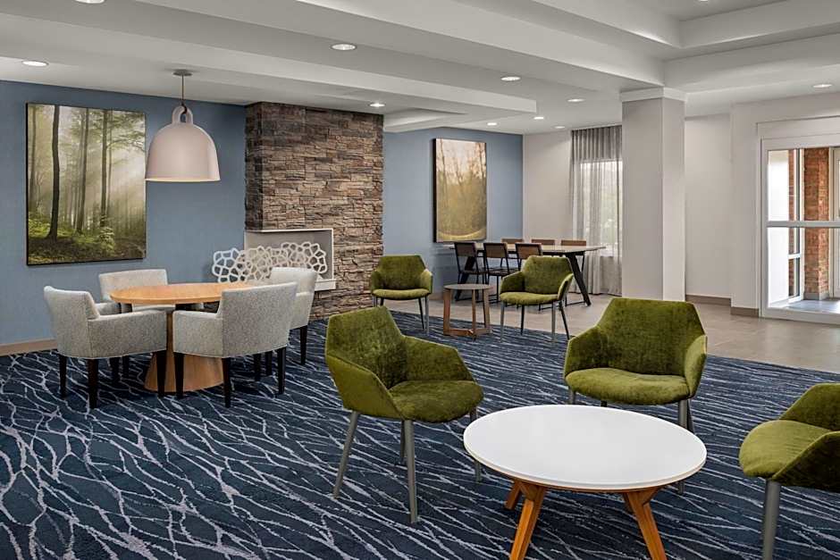 Fairfield Inn & Suites by Marriott Roanoke Hollins/I-81
