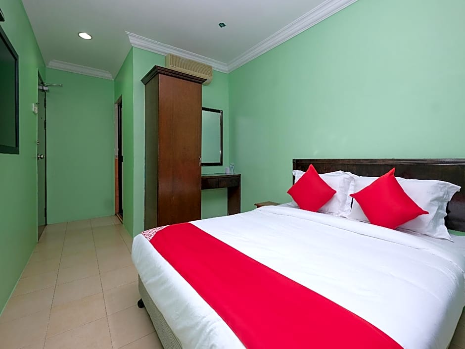 OYO 89759 Gold Jerantut Hotel