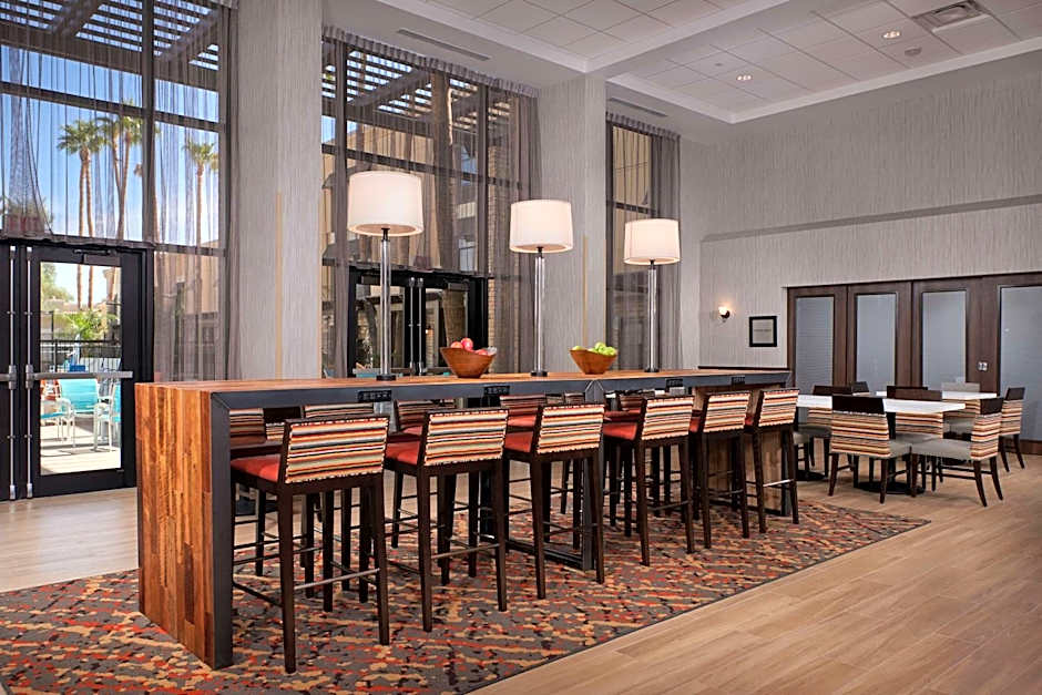 Hampton Inn By Hilton & Suites Phoenix Scottsdale Shea Blvd, AZ
