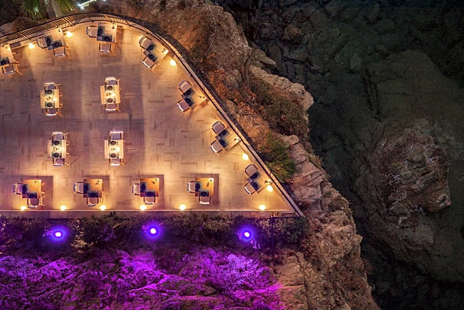 Castello Infinity Suites (ADULTS ONLY)