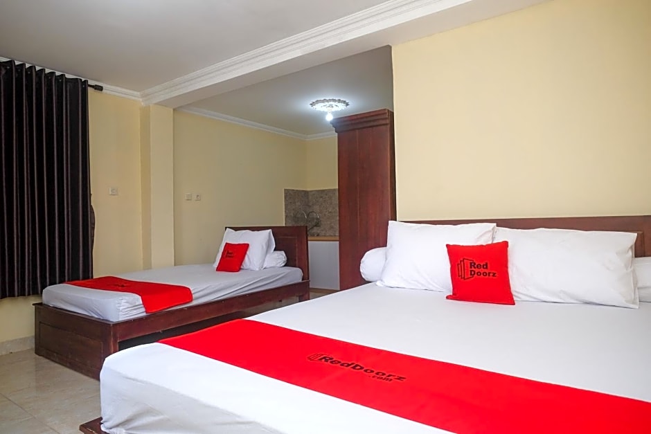 RedDoorz near Candi Ratu Boko 2