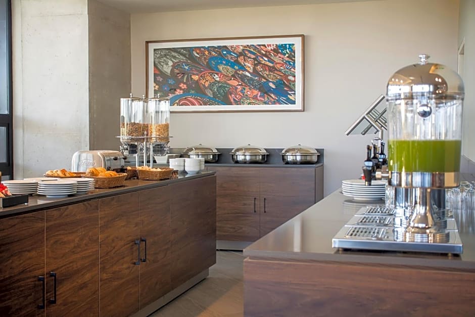Staybridge Suites Guadalajara Novena By IHG