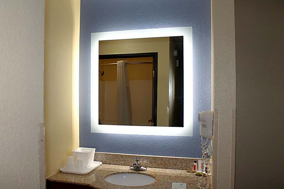 Days Inn by Wyndham Batavia Ohio