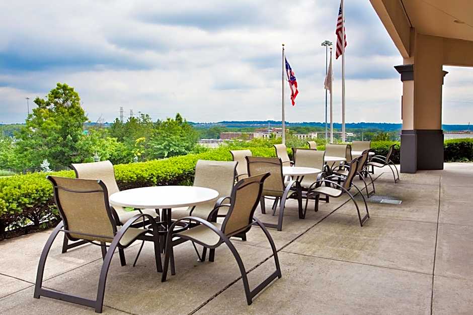 Ramada by Wyndham Cleveland Independence