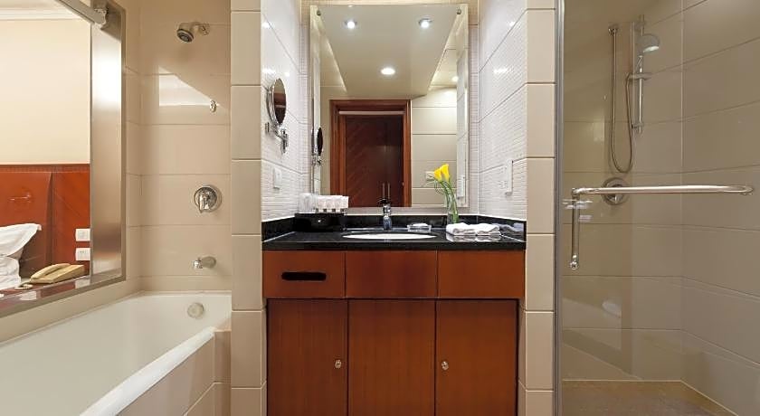 Ramada Pearl
