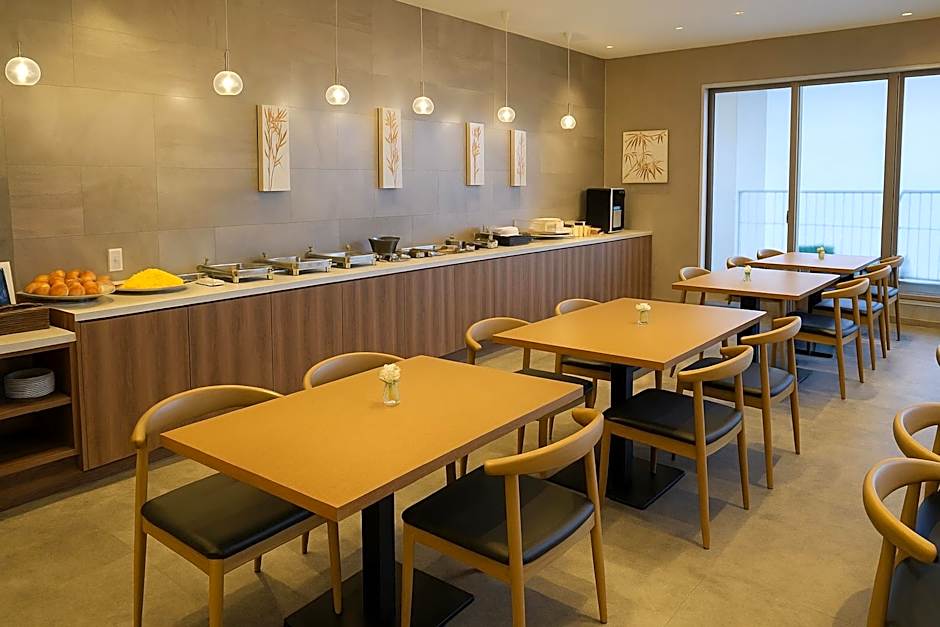 Plaza In Kanku Hotel