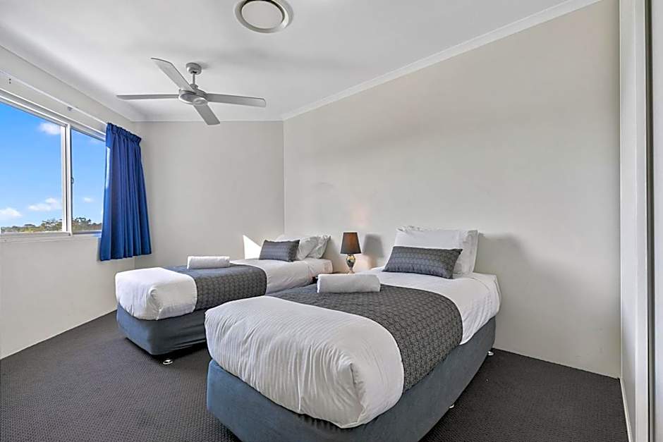 White Crest Apartments