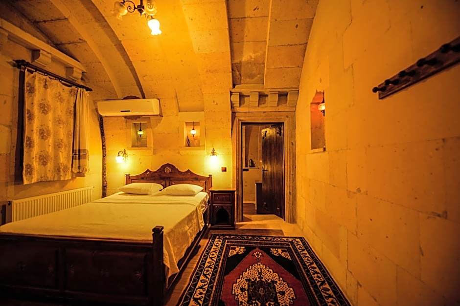 Vineyard Cave Hotel