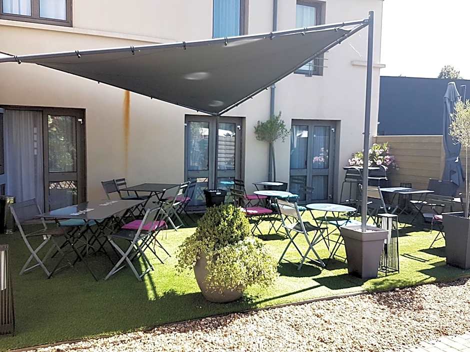 Kyriad Hotel La Fleche