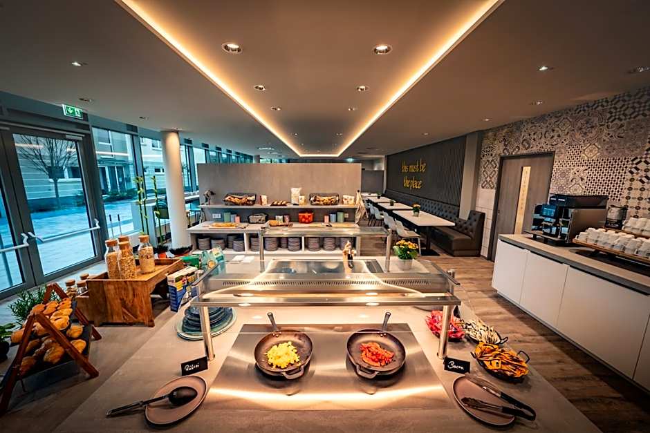LOGINN Hotel Stuttgart Zuffenhausen