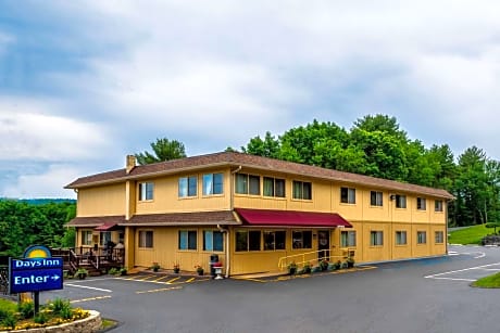 Days Inn by Wyndham Wurtsboro