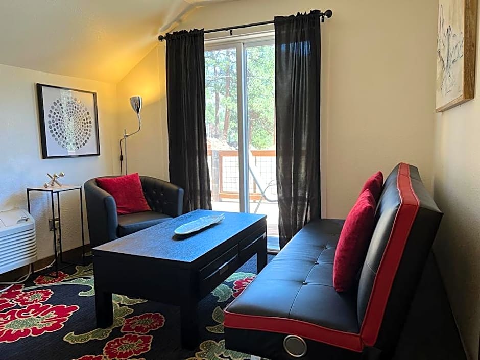 Green Mountain Falls Lodge