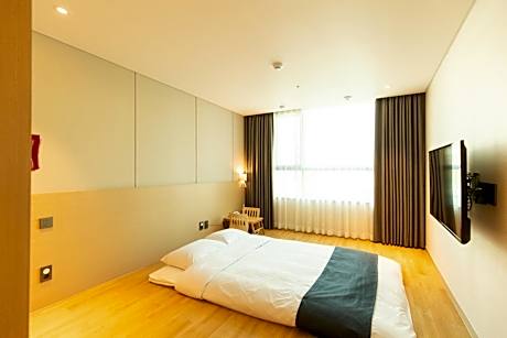 Korean-style Triple Room