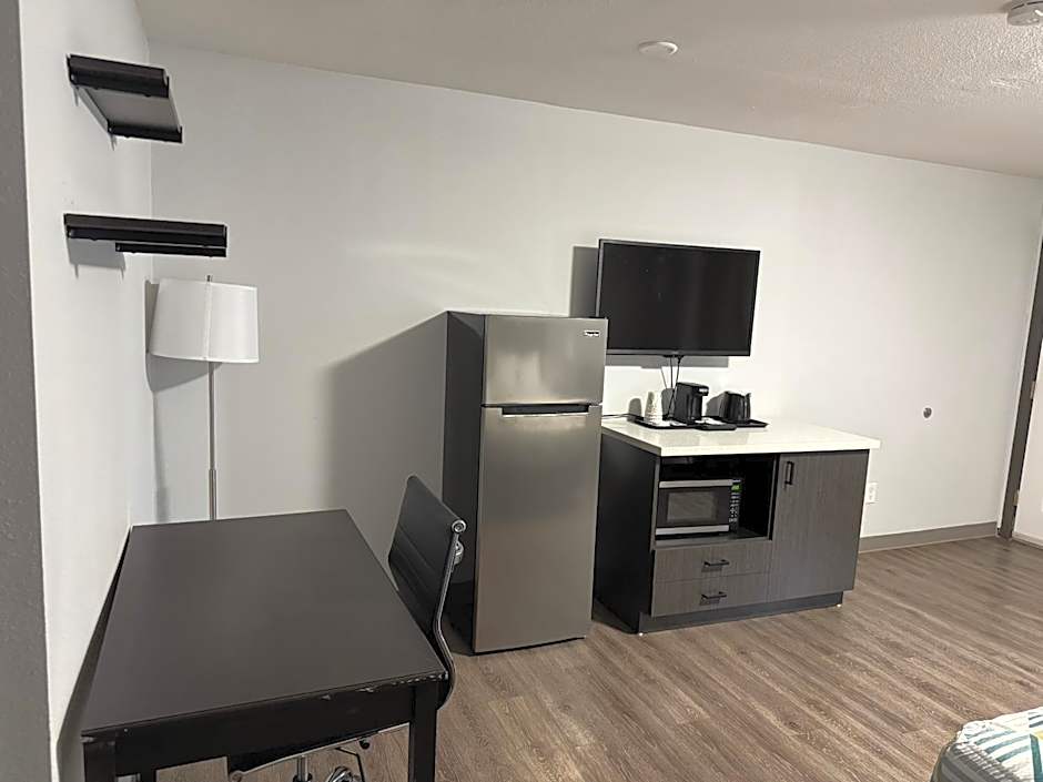 Studio 6 Suites Vancouver WA Waterfront