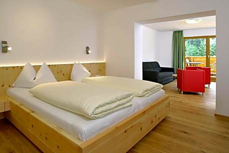 Suite with Mountain View