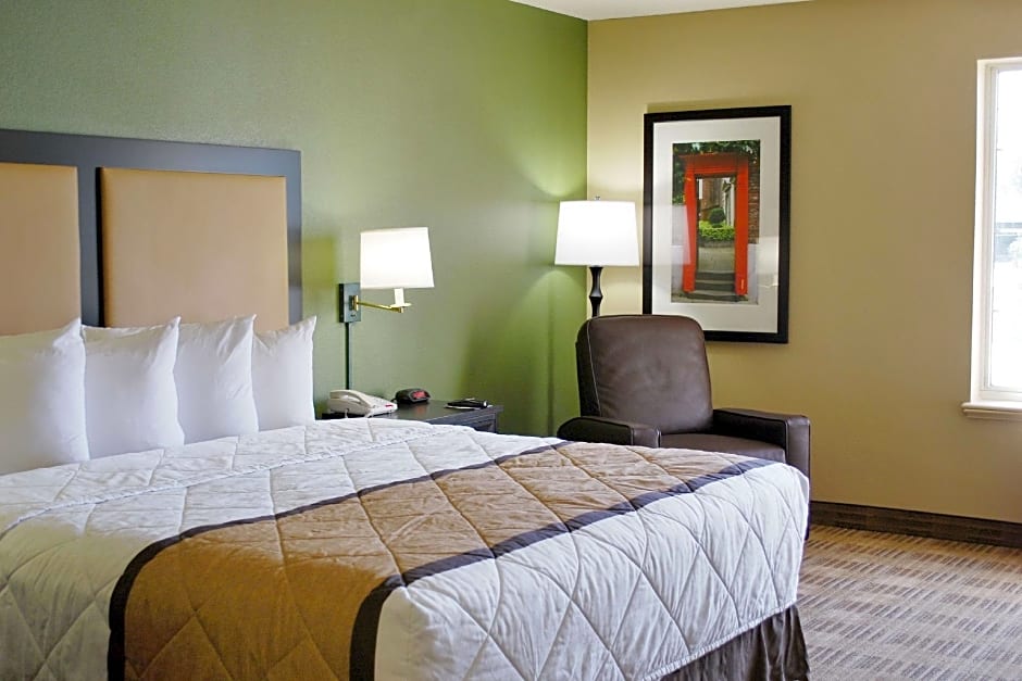 Extended Stay America Suites - Kansas City - Country Club Plaza
