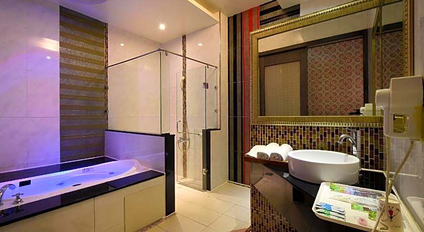 Sun Garden Ming Cheng Motel