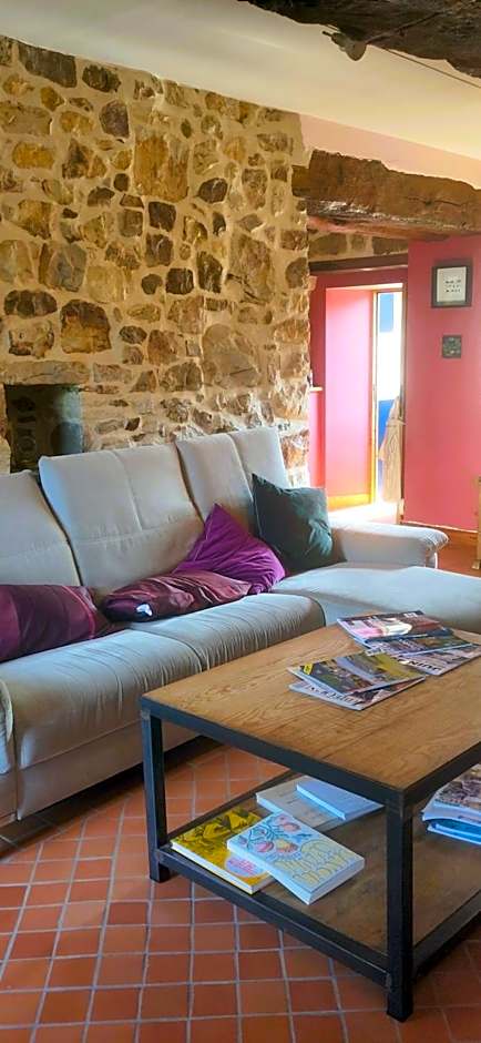 Ludothèque chambres et table d'hôtes de La Becterie