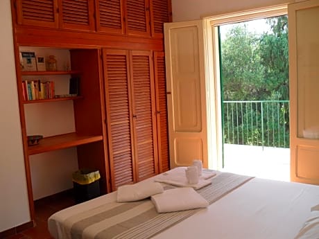 i gù books & rooms