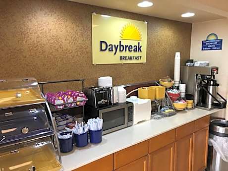 Days Inn by Wyndham Shorter