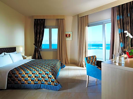 Suite side sea view