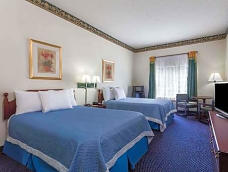 Jesup Inn & Suites