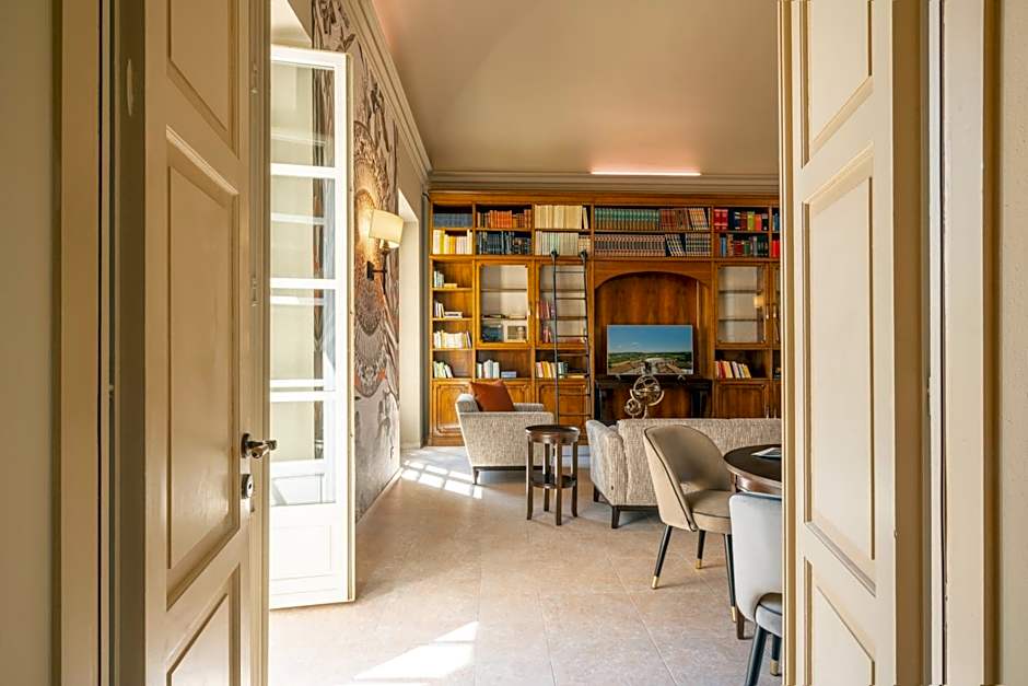 Spinerola Hotel in Cascina & Restaurant Uvaspina