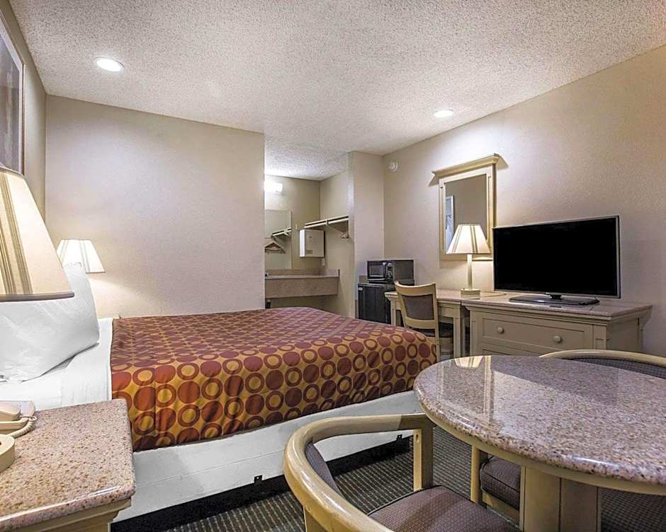 Rodeway Inn Santee