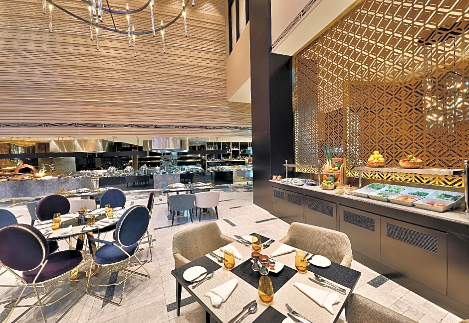 AlRayyan Hotel Doha - Curio a collection by Hilton