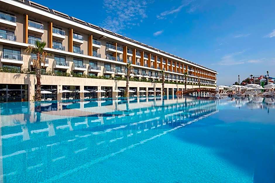 Aydinbey Queen's Palace & Spa - Ultra All Inclusive