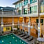 De Hug Hotel and Residence