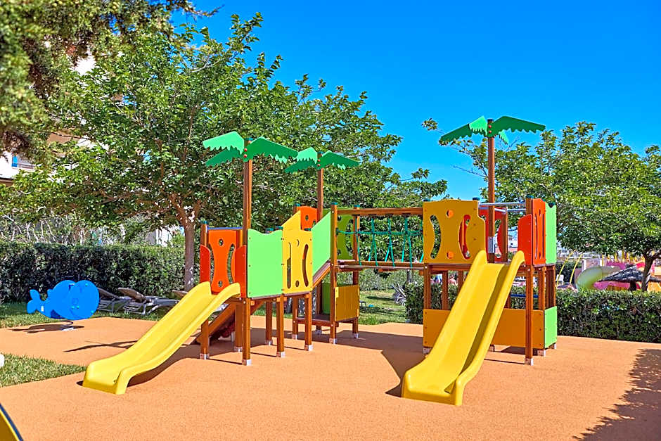 Universal Hotel Romantica