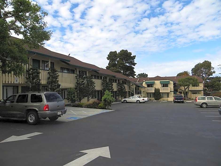 Scottish Fairway Inn