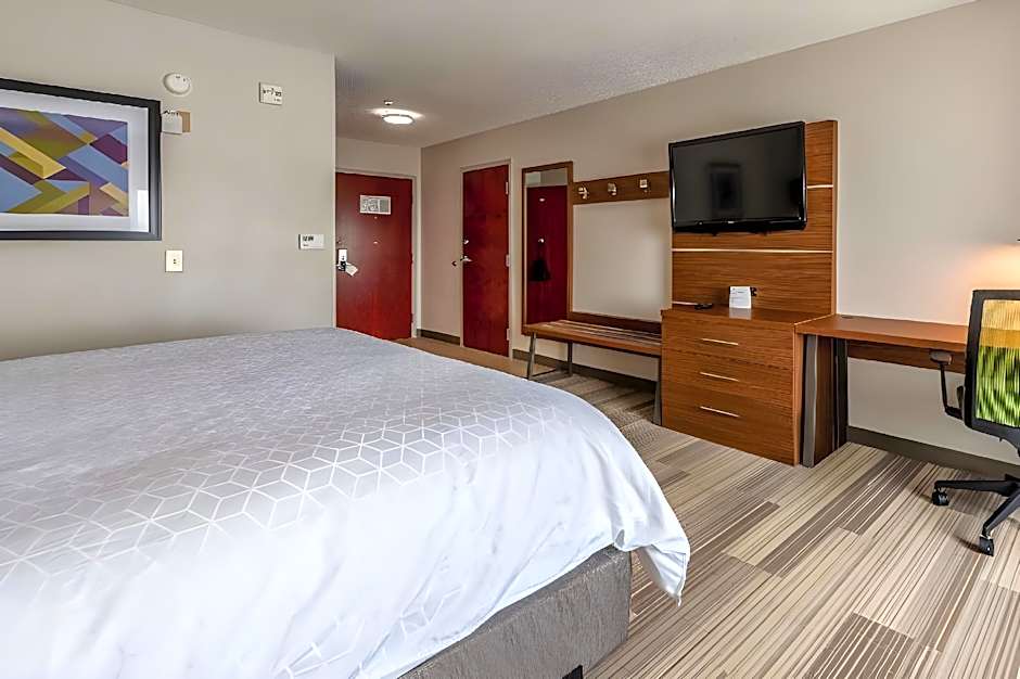 Holiday Inn Express & Suites Statesville By IHG