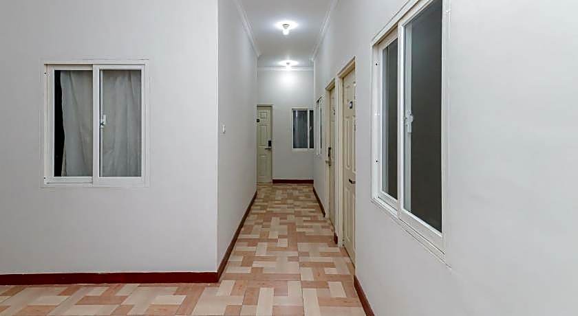 Urbanview Hotel Syariah Near Gelora Delta Sidoarjo