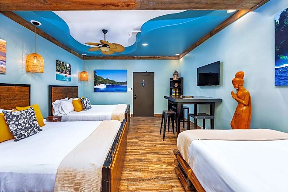 Nomads Hotel