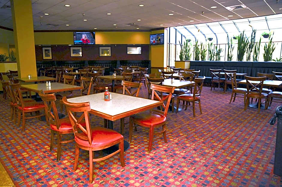 MCM Elegante Hotel & Suites Lubbock