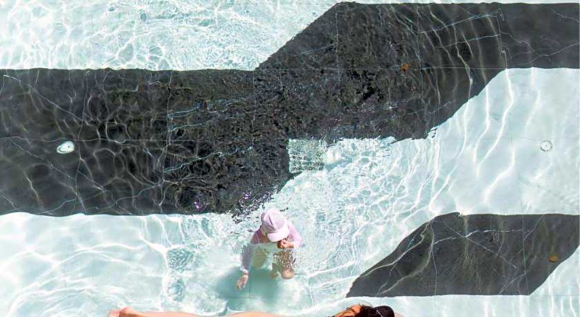 PRIME TOWN - Posh & Port Hotel PHUKET