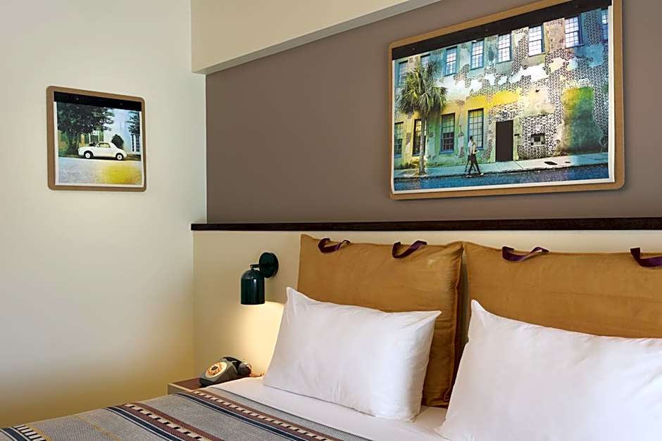 Moxy Charleston Downtown