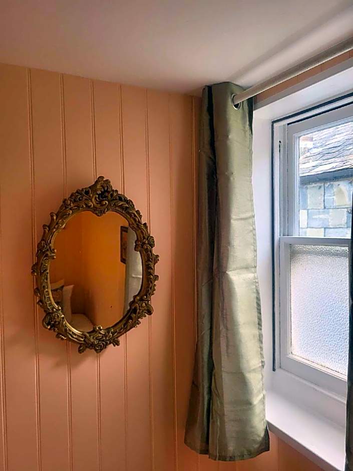 The Wheatsheaf Hotel