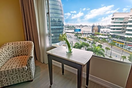 Superior Room, 1 King Bed, City View