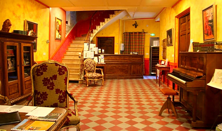 Les Arcades Le Lion D'or