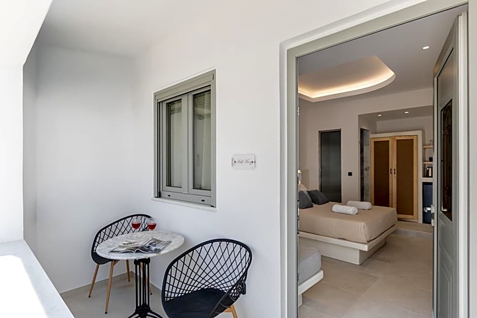 Adama's Suites Naxos