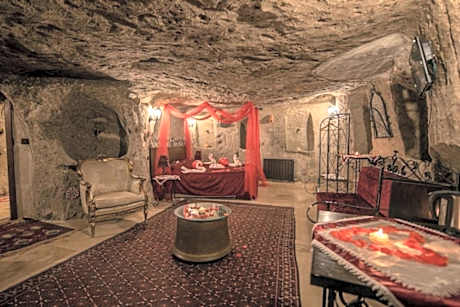 Family Cave Room